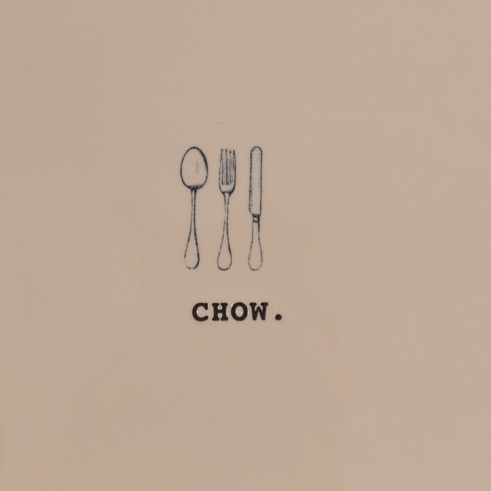 Rae Dunn "CHOW" Icon Ceramic Off White Dinner Plate 2018 Collection - Picture 3 of 10